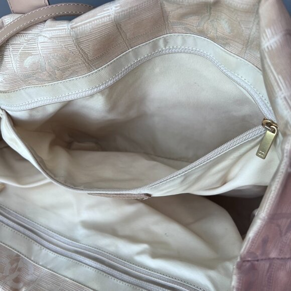 Authentic Chanel Vintage VTG Travel Line Tote in Blush with Dust-bag and Card - Picture 11 of 16